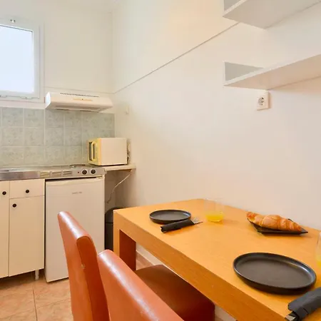 Sunrise - Pool & Fun Apartament