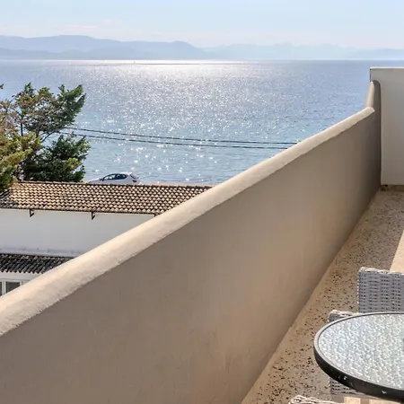 Sunrise Apartment *