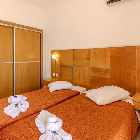 Sunrise - Pool & Fun * Ipsos